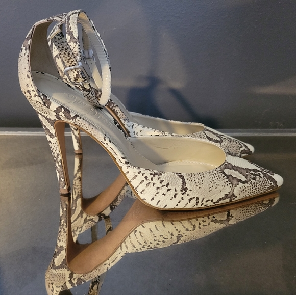 Colin Stuart Snakeskin Print Pumps - Picture 3 of 4